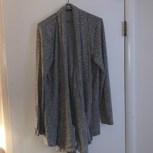 Gibson look grey cardigan super soft XL. Longer cascading in front.